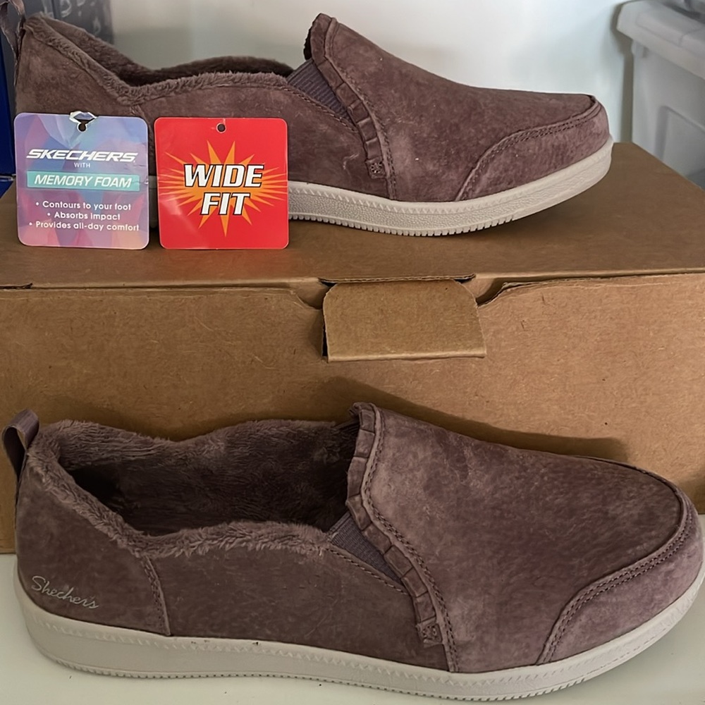 NEW Skechers Memory Foam Wide Fit - Picture 2 of 4